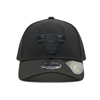 New Era Chicago Bulls Black On Black 9Forty Strapback - 11395006