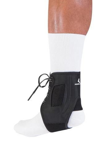 Mueller ATF 3 Ankle Brace